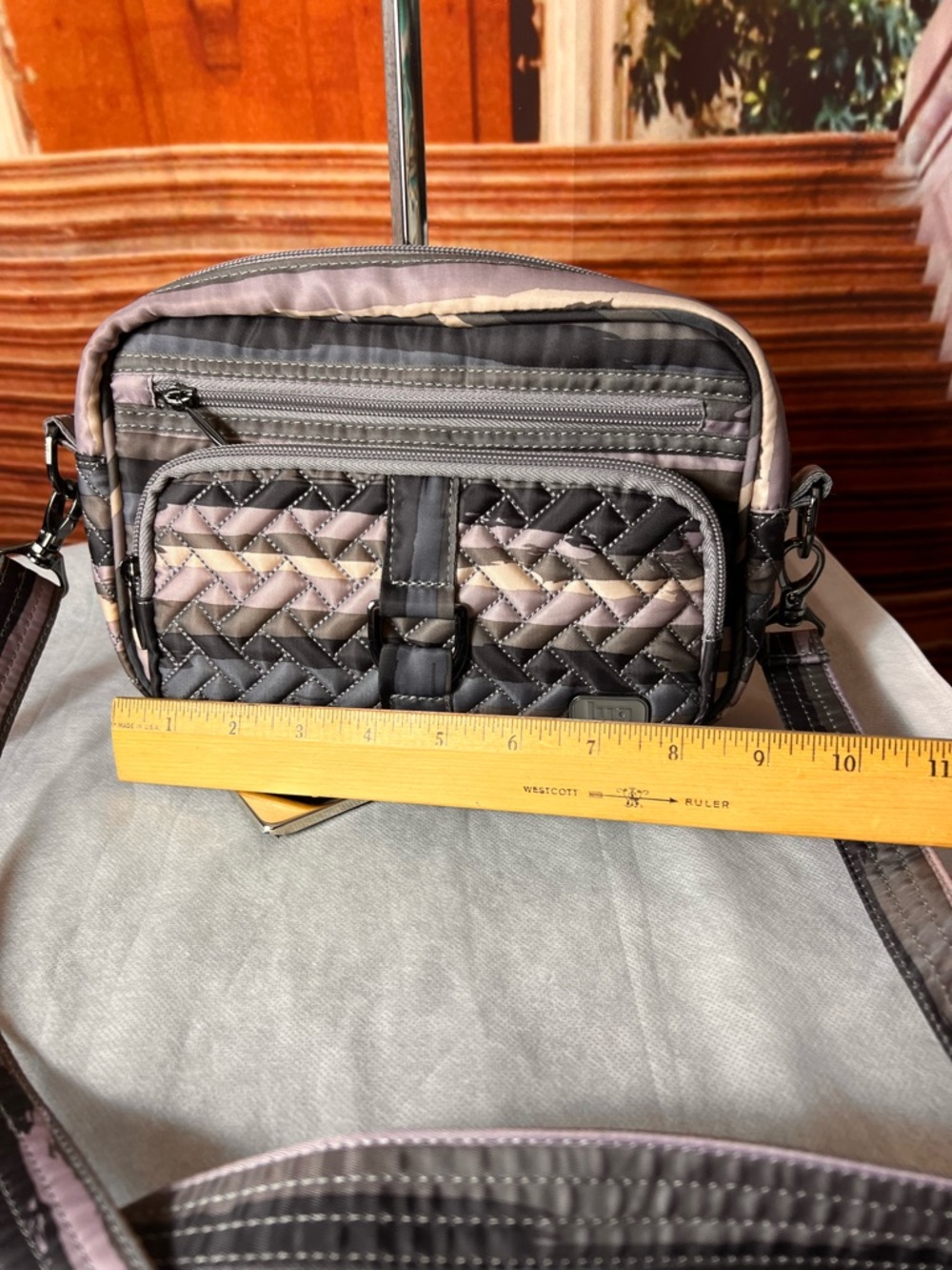 lug Quilted Crossbody Bag in Pink and Gray, excellent condition - Picture 15 of 17